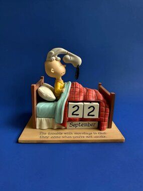 RARE Peanuts Charlie Brown And Snoopy Perpetual Calendar 2010 HALLMARK